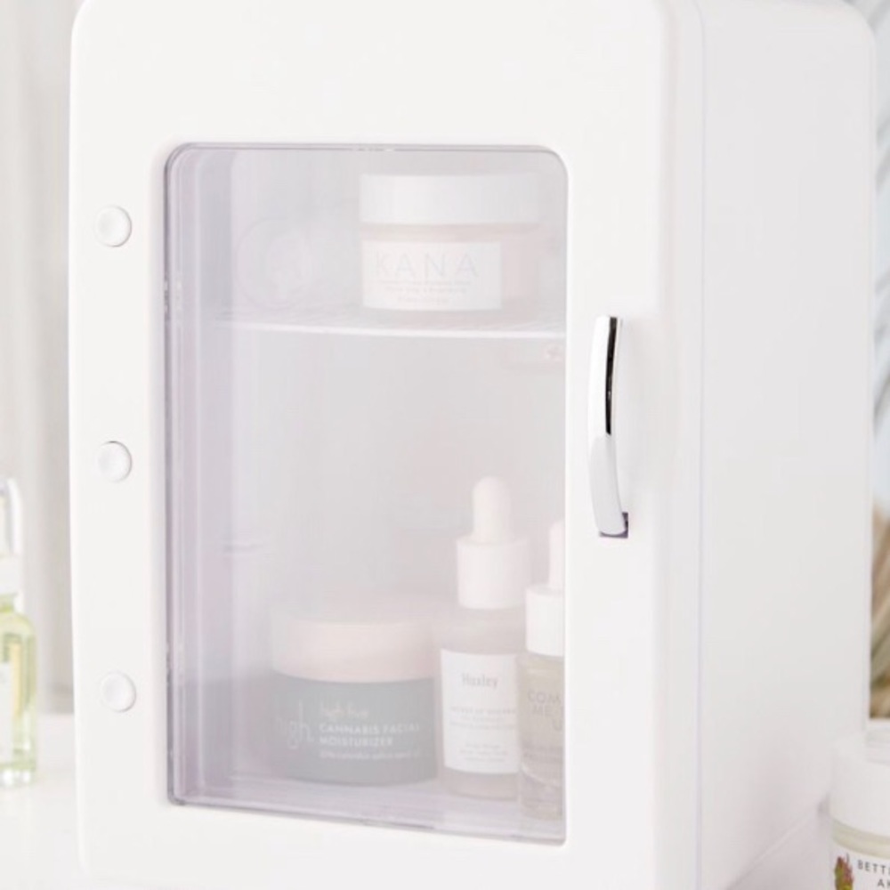 ❌SOLD❌Fria Skincare Beauty Fridge